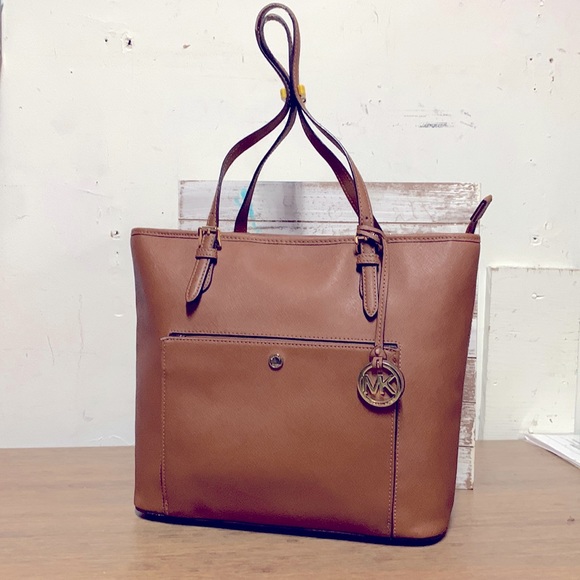 Michael Kors Handbags - BFS🖤 Micheal Kors camel tan saffiano leather front pocket tote bag purse
